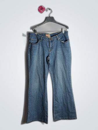 Levi's Bootcut Jeans