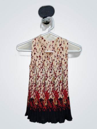 Printed Pleated Sleeveless Blouse