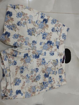 Tommy Hilfiger Floral Print Shorts