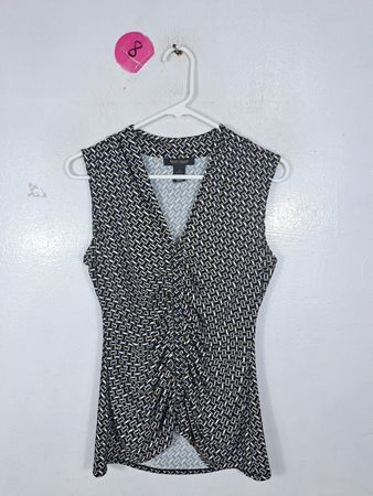 White House Black Market Printed Sleeveless Blouse