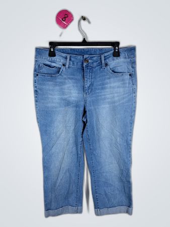 Time and Tru Cropped Straight Jeans