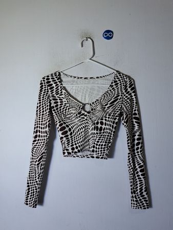 Unbranded Cropped Knit Cardigan in Black and White Geometric Print