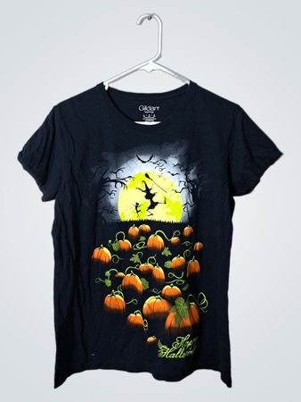 Gildan Happy Halloween Graphic T-Shirt