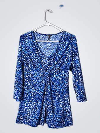 Daisy Fuentes Blue Printed Wrap Top