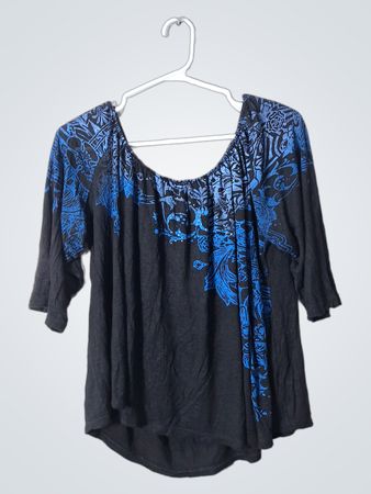 Vanilla Sugar Blue and Black Floral Top