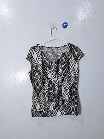 Black and White Patterned Top