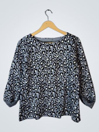 Tahari Gray Leopard Sweater