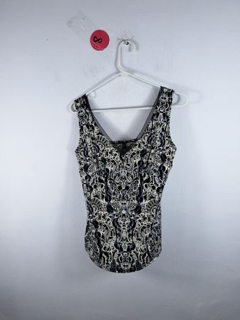 Womens Black and White Floral Sleeveless Top