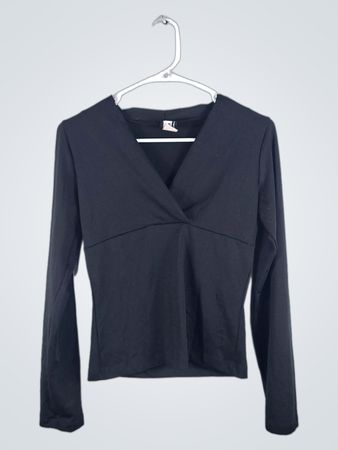 Black Long-Sleeve Top