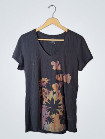 Old Navy Women's Black Floral V-Neck T-Shirt