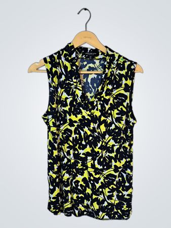 Jones New York Signature Black and Yellow Floral Sleeveless Wrap Top
