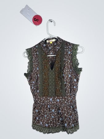 Ryveh Floral Sleeveless Top
