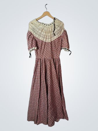Vintage Style Lace Trim Dress
