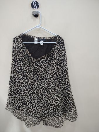 Jones New York Woman Leopard Print Blouse