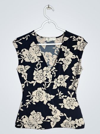 Casual Corner Stretch Floral Top