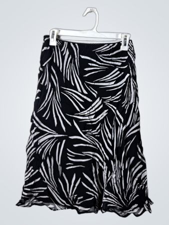 Si Black and White Floral Skirt