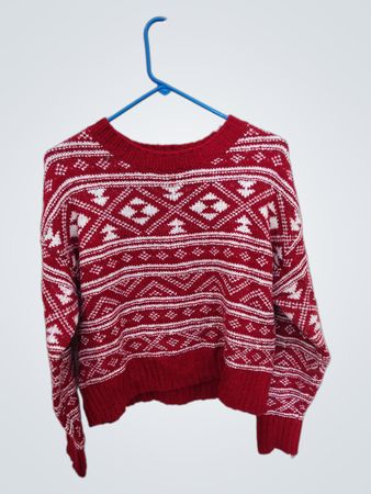 American Eagle Red and White Knit Sweater