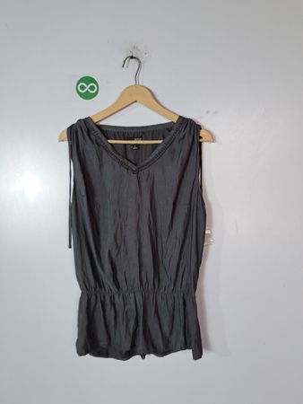 Gray Sleeveless Top