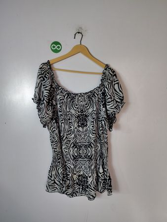 Essentials By Misterio Black and White Zebra Print Top