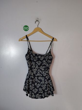 Black and White Swirl Pattern Tank Top