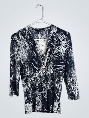 Black and White Floral Long Sleeve Top