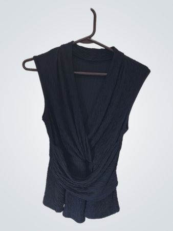 Black Sleeveless Top