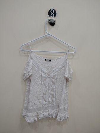 VENUS White Lace Top