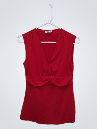 Red Sleeveless Top