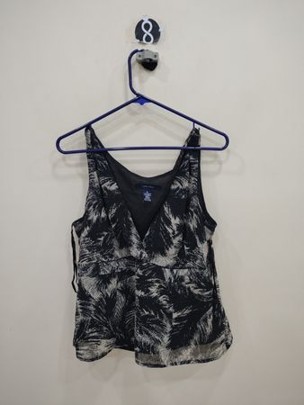 Jones Wear Black and White Top