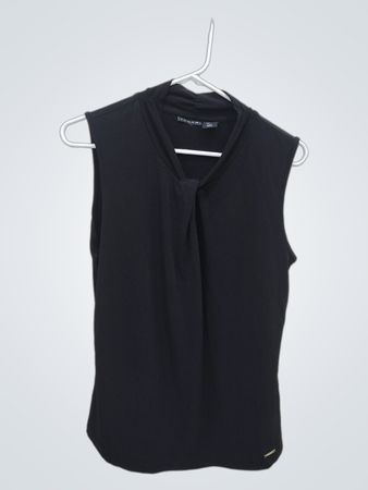 Tahari Black Sleeveless Top