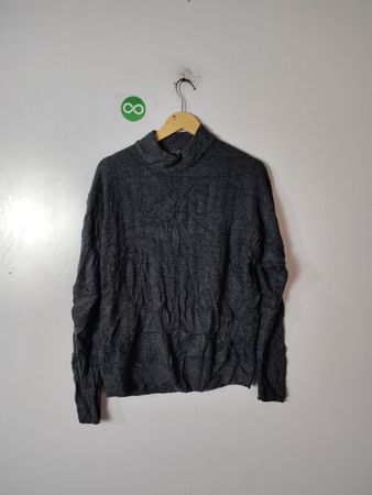 Geoffrey Beene Gray Sweater