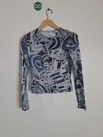 Long Sleeve Graphic Top