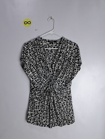 Chaus Black and White Geometric Pattern Top