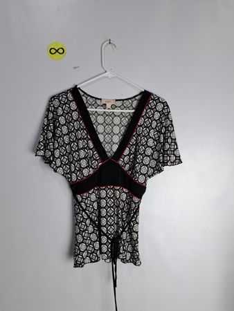 Candie's Geometric Print V-Neck Blouse