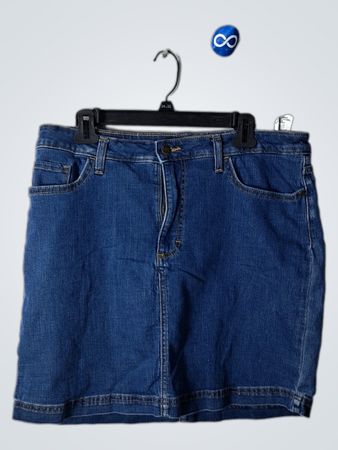 Lee Skort