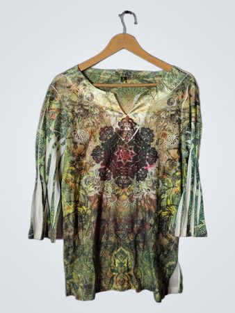 Blouse with Green and Floral Pattern