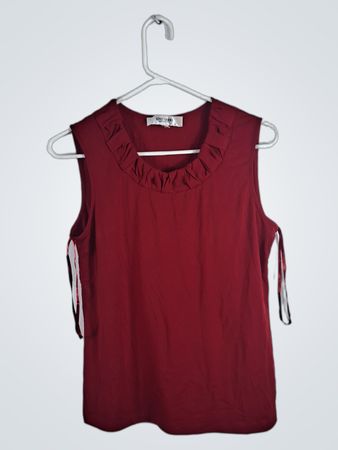 Red Sleeveless Top