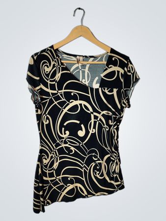 Susan Lawrence Black and White Abstract Print V-Neck Blouse