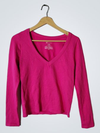 No Boundaries Pink Ribbed V-Neck Top