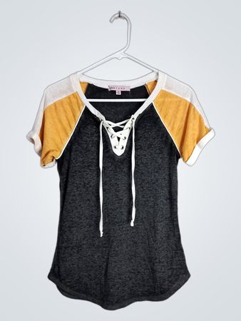 Grave Fame Women's Gray and Yellow T-Shirt