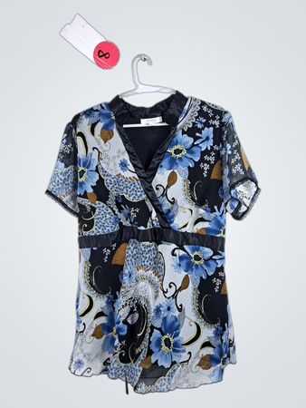 dressbarn woman blue floral robe