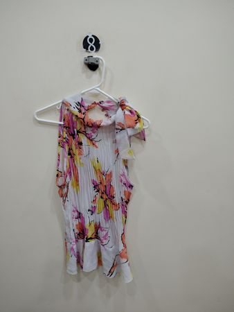 Floral Pleated Sleeveless Top