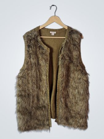 Xhilaration Olive Fur-Trimmed Knit Vest