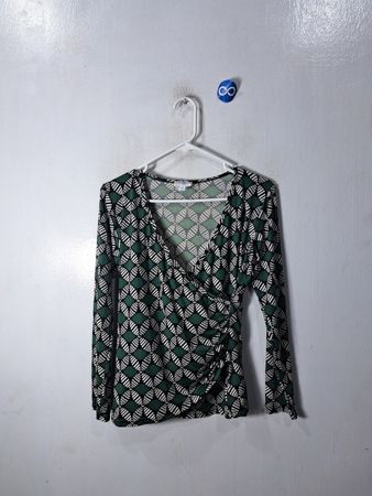 Green Patterned Long-Sleeve Top
