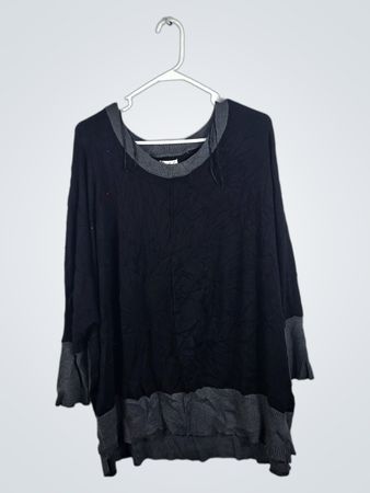 Wonderly Oversized Black and Grey Knit Top