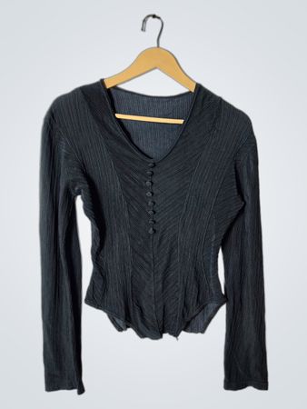 Long-Sleeve Gray Ribbed Top
