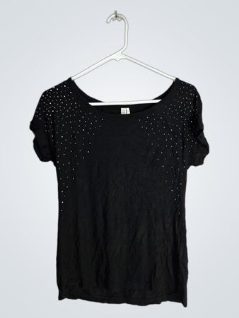 Kiscne Black T-Shirt