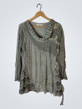 Simply Couture Gray Knit Top
