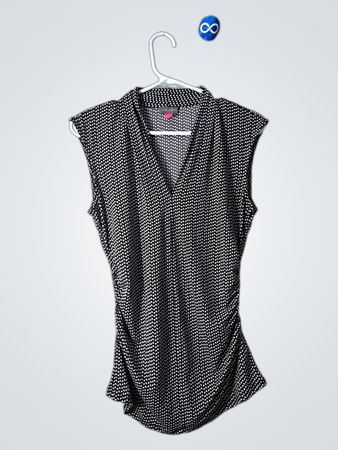 Vince Camuto Black and White Geometric Pattern Sleeveless Top