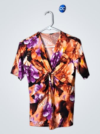 Unbranded Floral Twist Front Top